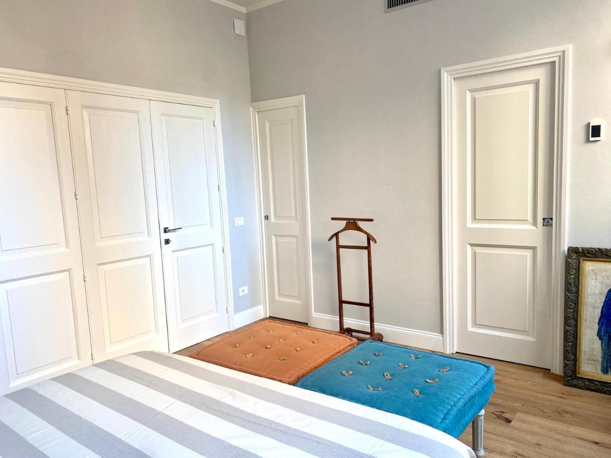 Accademia Newly Renovated Ancient Abbey Apartment Florence Luaran gambar